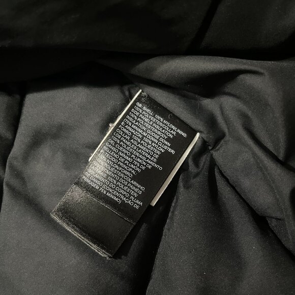 The North Face Aconcagua Parka 550 (women's M) - Picture 6 of 12